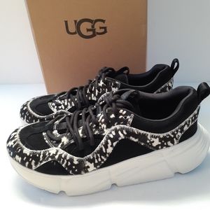 UGG Calle Lace Sneakers Sz 8.5